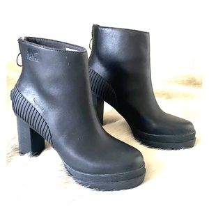 Waterproof Leather Sorel Boots Size 8